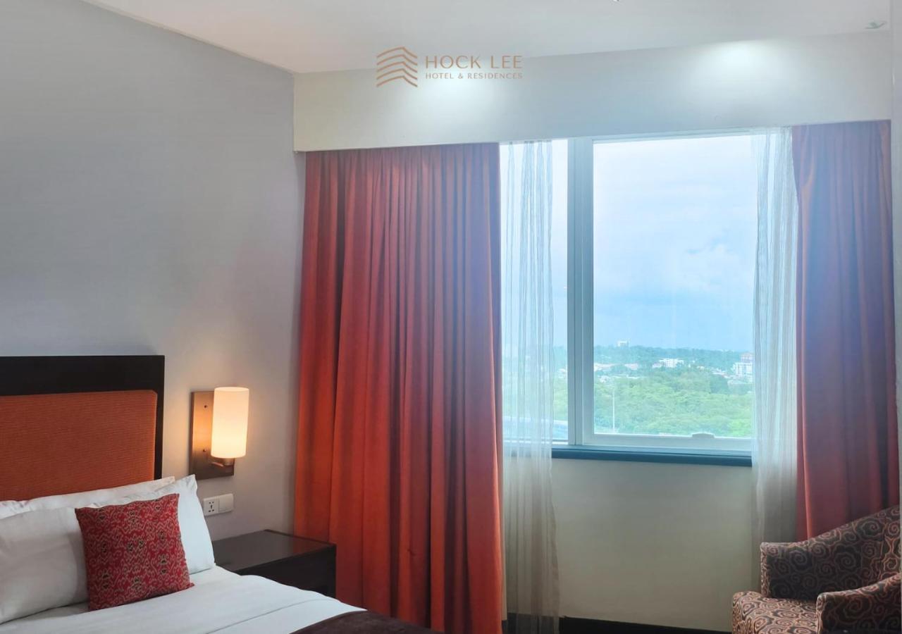 Hock Lee Hotel & Residences Kuching Exterior photo